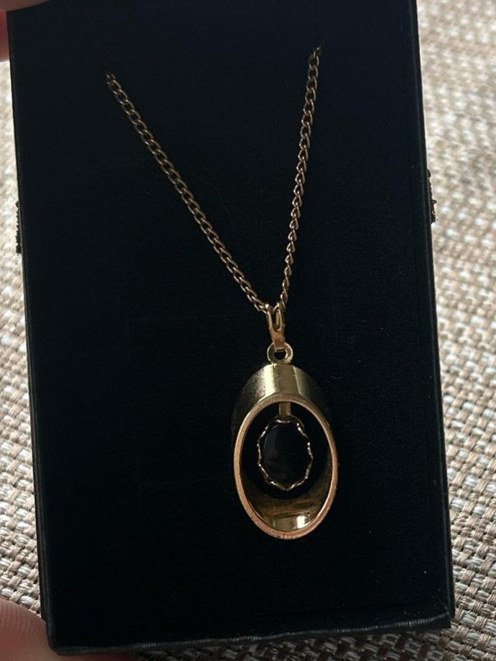 Gold Tone Black Oval Pendant Necklace Costume Jewelry